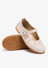 Load image into Gallery viewer, Beige flowers mary janes