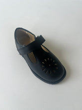 Load image into Gallery viewer, Black t-strap velcro school shoe(18)