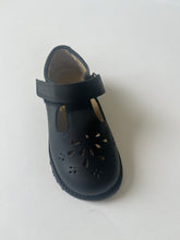 Load image into Gallery viewer, Black t-strap velcro school shoe(15)
