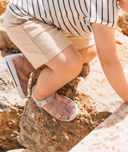 Load image into Gallery viewer, Star clear/white fisherman jellie sandal