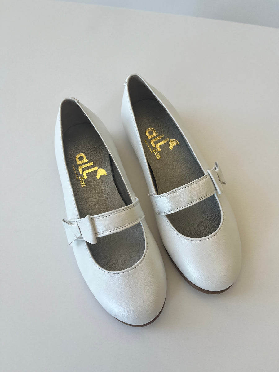 BOW MARY JANE SHOES IN WHITE LAMBSKIN
