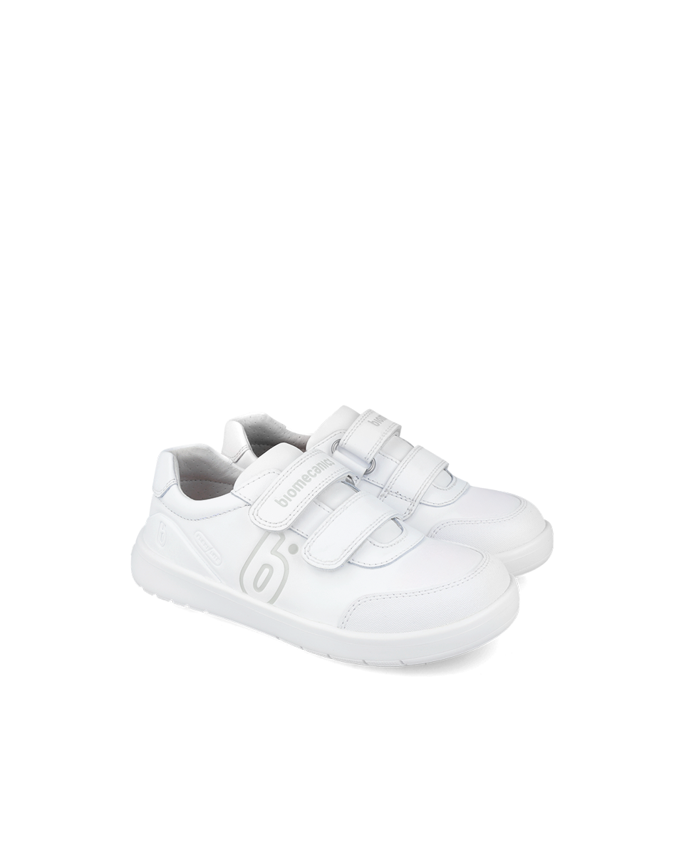 White leather sneaker with double velcro