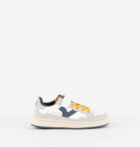 Sport sneaker with blue and yellow details