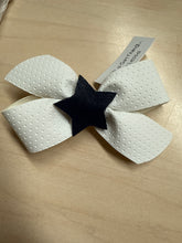Load image into Gallery viewer, Vinyl bow(Bow #2)
