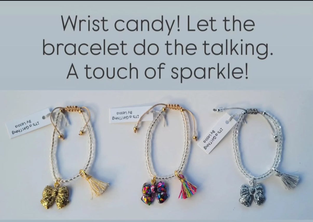 Beaded bracelet with bow