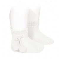 Load image into Gallery viewer, Perle short  socks with pompoms
