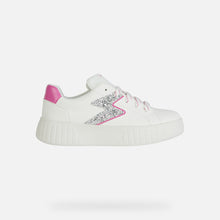 Load image into Gallery viewer, White/fuschia sneaker with a casual streetwear design

