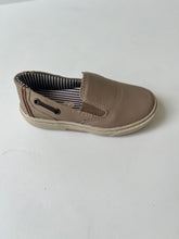 Load image into Gallery viewer, Beige slip on
