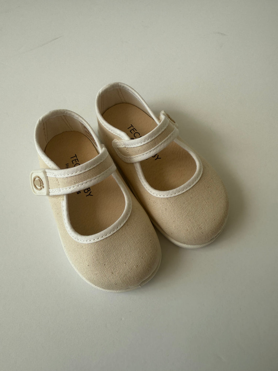 Beige canvas respectful mary jane