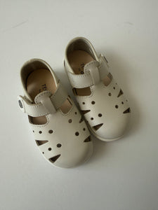 Beige dots respectful sandal
