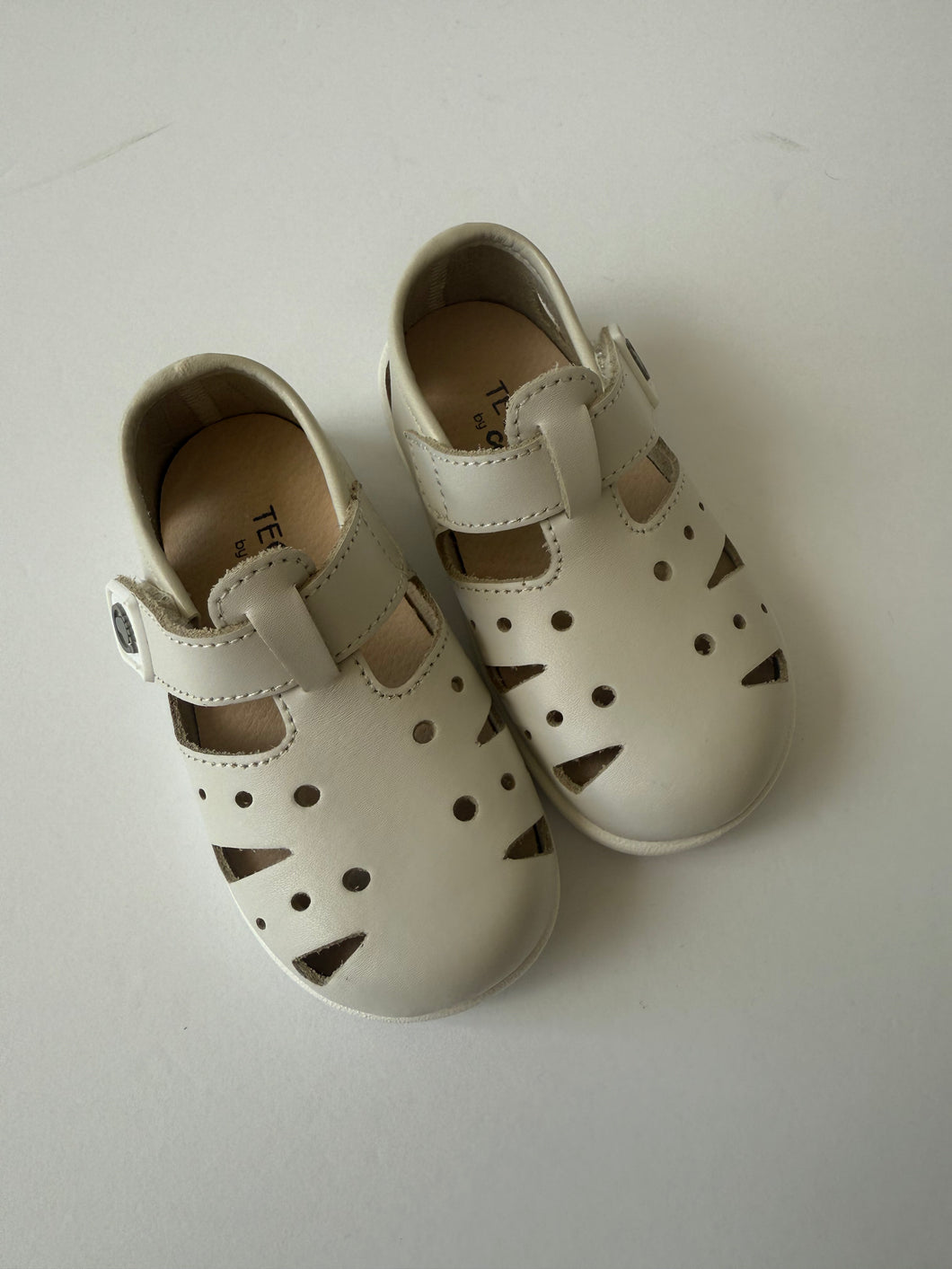 Beige dots respectful sandal