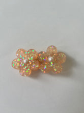 Load image into Gallery viewer, 2 flowers resin hair clips
