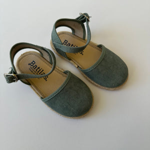 Green alpargatas