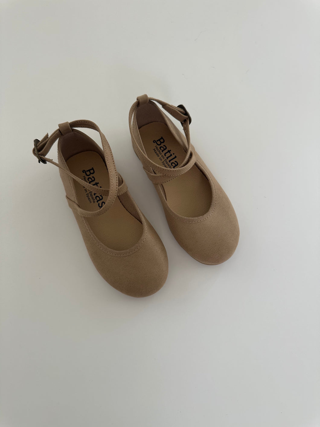 Brown serratex ballerina with crossed ankle straps