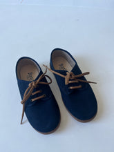Load image into Gallery viewer, 48350 Navy tie up shoe
