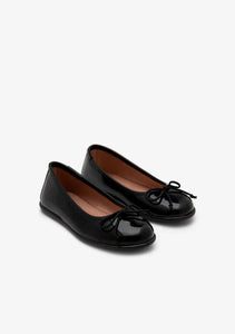 Black patent leather ballerinas