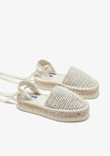 Load image into Gallery viewer, Beige jutte and raffia alpargatas
