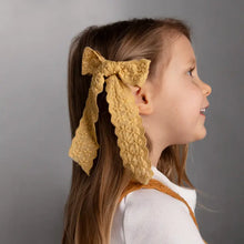 Load image into Gallery viewer, Vintage lace long tails bow
