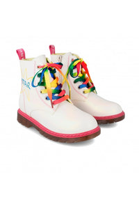 Beige star boots