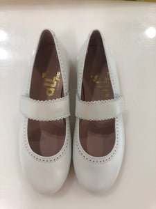 White scallop mary jane shoe