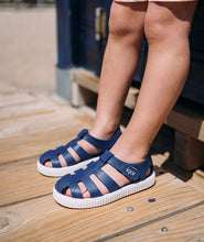 Load image into Gallery viewer, Nico navy with white sole fisherman jellie sandal
