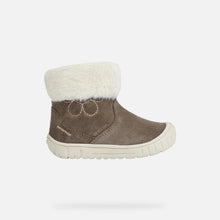 Load image into Gallery viewer, Grey ankle waterproof boot with B Omar
