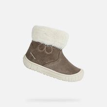 Load image into Gallery viewer, Grey ankle waterproof boot with B Omar
