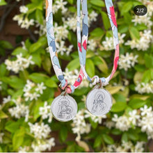 Load image into Gallery viewer, Acrylic necklace with Virgin Mary design
