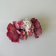 Load image into Gallery viewer, Multi flowers hair clip
