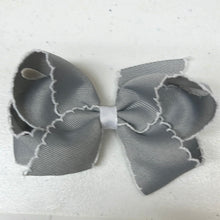 Load image into Gallery viewer, Basic school colors moonstitch bows
