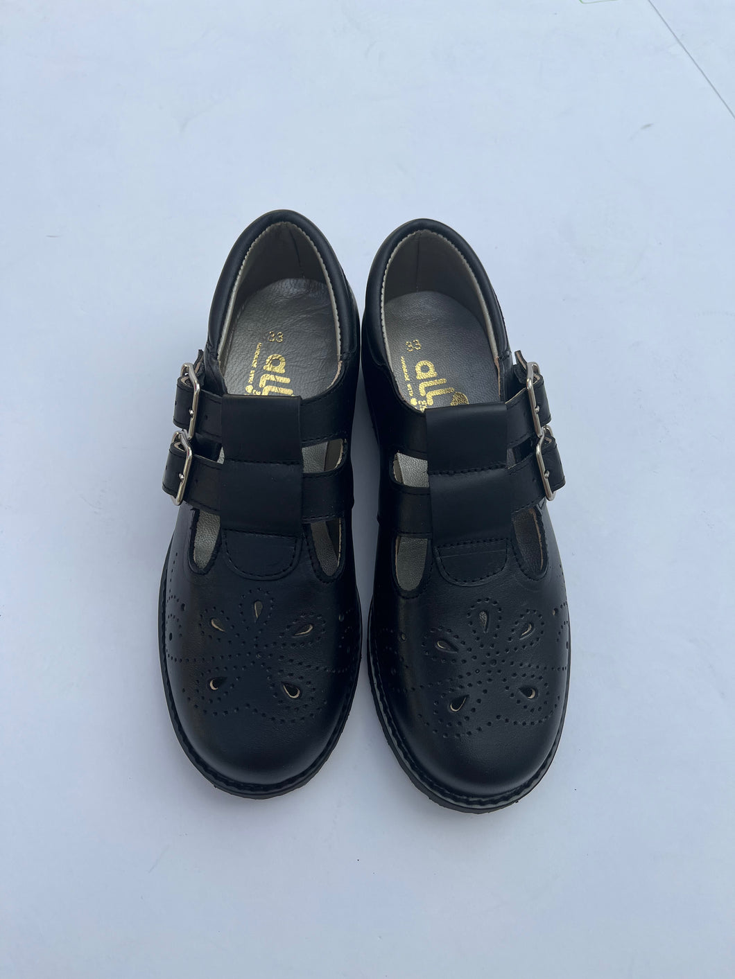 Black double straps with buckle school shoe ( flower-amarillo)