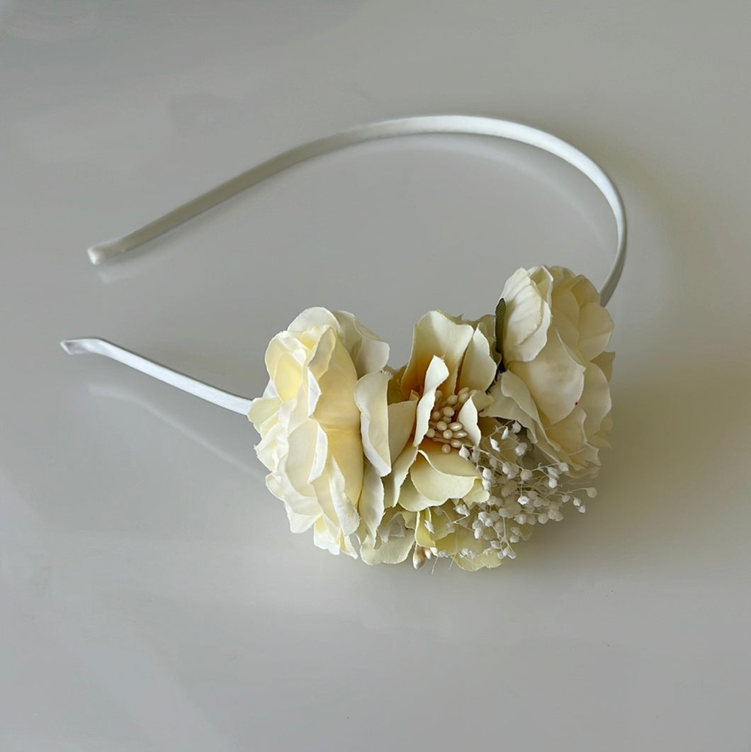 Beige flowers headband