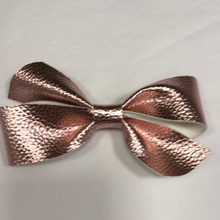 Load image into Gallery viewer, Vinyl bow(Bow #2)
